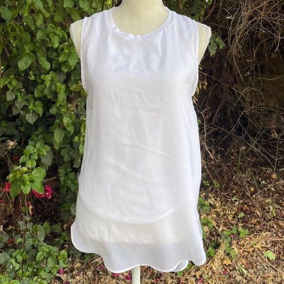 CALVIN KLEIN TOP Sheer 100% polyester Overlay Rounded Hem Size XS - Picture 2 of 7